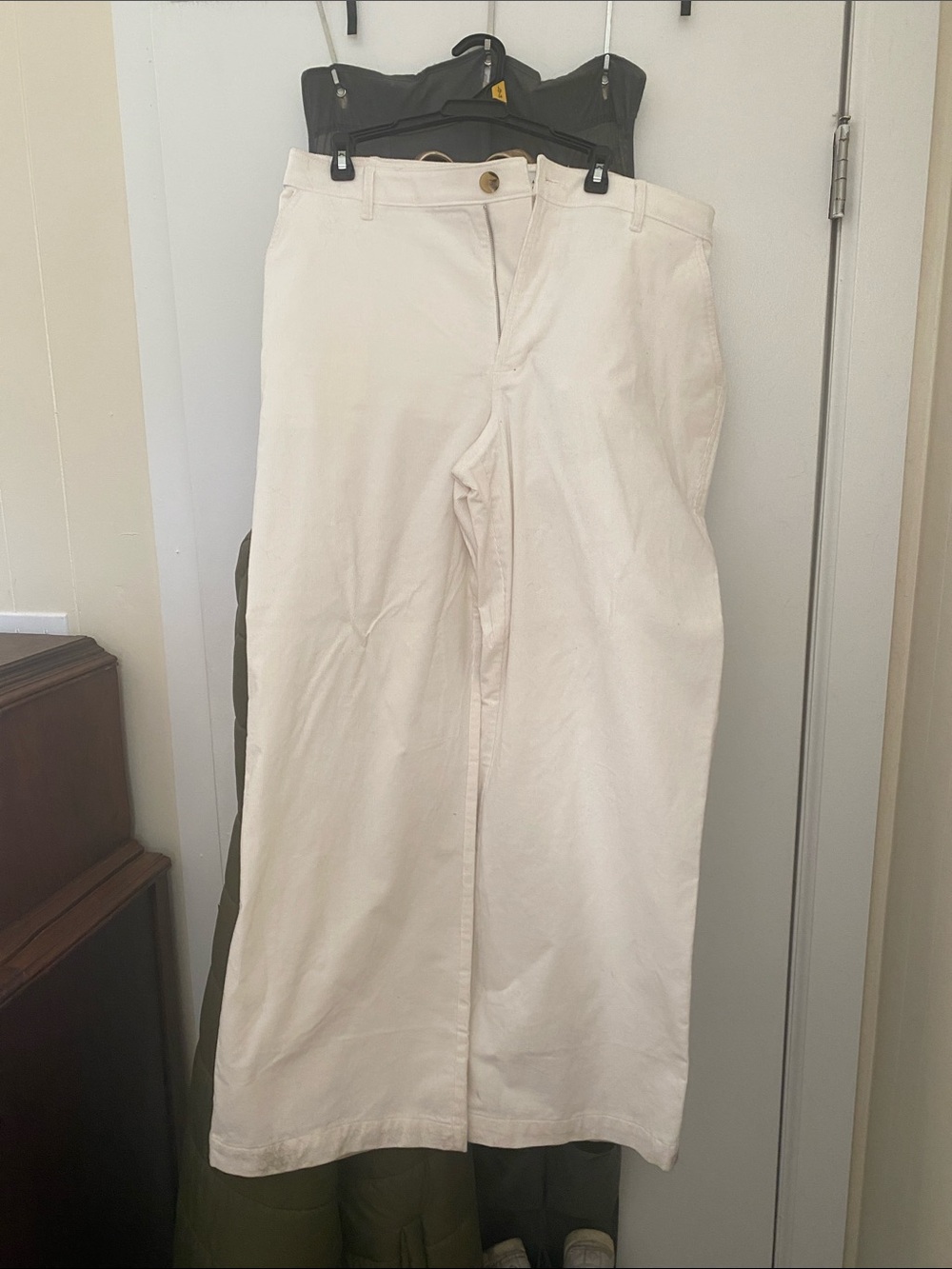 High-Rise Wide-Leg Cream Pants — Classic Everyday Trousers